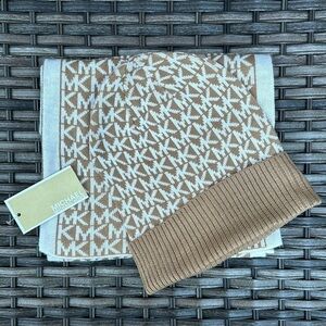 MICHAEL MICHAEL KORS Signature Scarf and Hat Set - Tan and Off White Knit